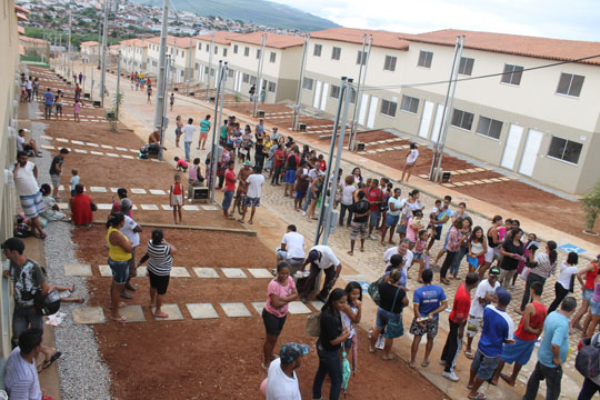 Famílias brumadenses recebem moradias do Minha Casa, Minha Vida