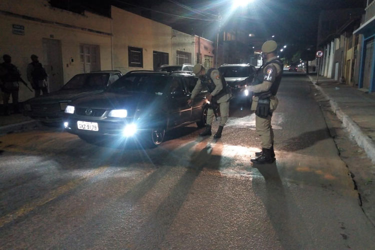 Caculé: Polícia Militar apreende 30 veículos e equipamentos sonoros