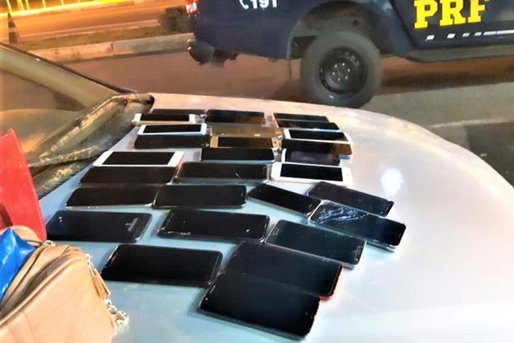 BR-116: Quatro são presos após apreensão de 32 celulares roubados no sudoeste baiano