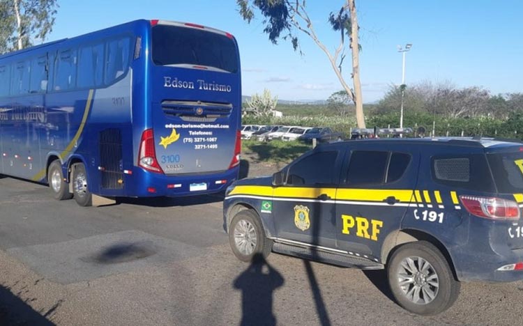 Milagres: Mulher é presa suspeita de furtar R$ 100 em ônibus; dinheiro estava no cabelo dela