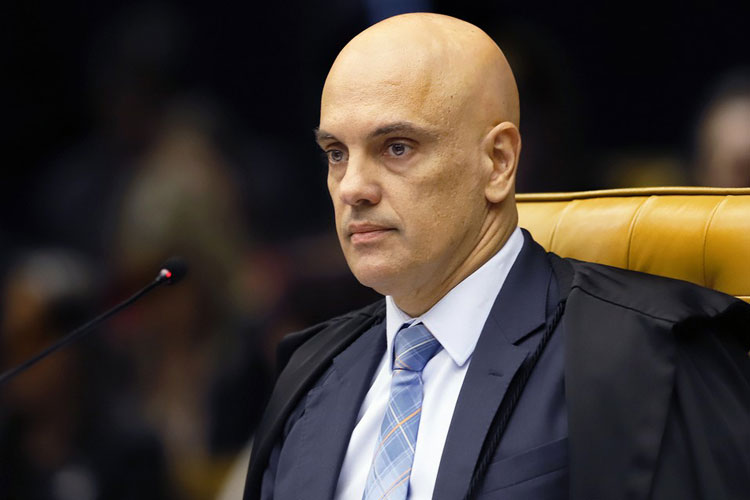 Ministro Alexandre de Moraes determina prisão de blogueiro bolsonarista