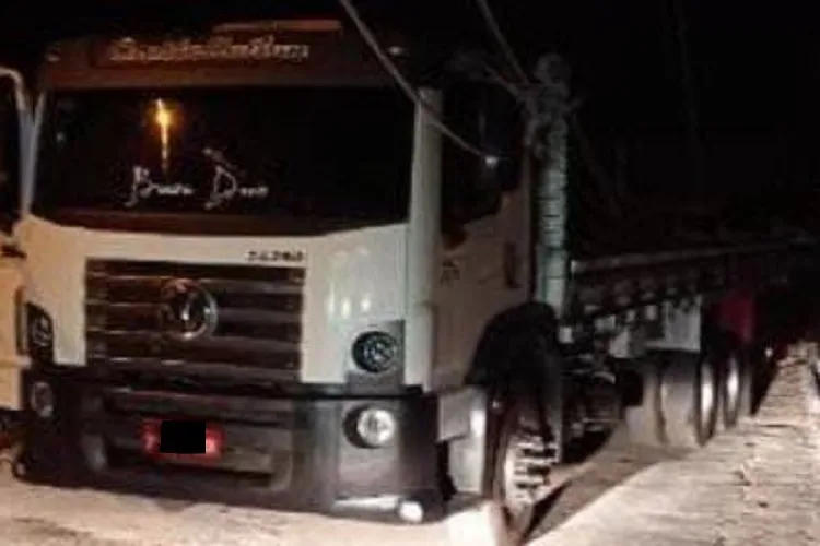 PM prende motorista embriagado após acidente que causou apagão em Guanambi