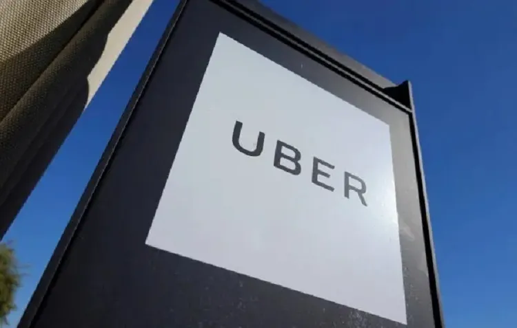 Justiça do Trabalho multa Uber em R$ 1 bilhão e manda empresa registrar motoristas