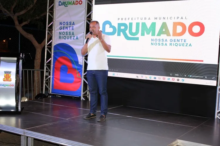 Brumado: Secretário exalta projetos que levarão praças esportivas aos bairros