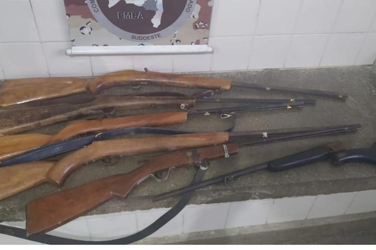 Cipe Sudoeste apreende armas de fogo abandonadas por caçadores na zona rural de Aracatu