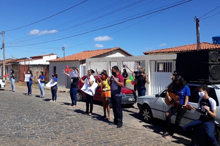 Brumado: Evangélicos levam palavras e louvores aos servidores no Centro de Atendimento Covid-19