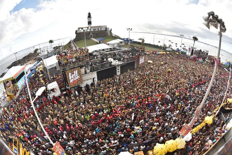 Carnaval de Salvador está suspenso e não há data prevista, diz prefeito