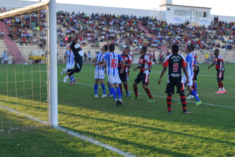 Magnesita quebra invencibilidade do Umburanas e põe uma mão na taça do brumadense de futebol