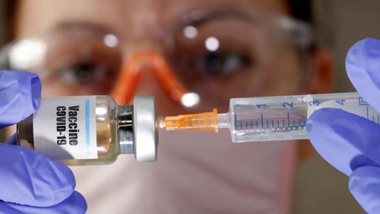 Anvisa alerta sobre falsa vacina de Oxford contra o coronavírus vendida no Rio de Janeiro