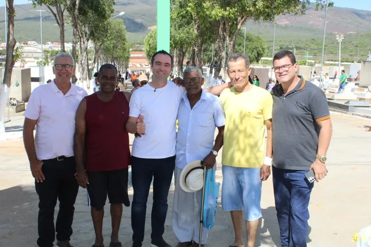 Brumado: Prefeito ganha popularidade com requalificação dos cemitérios