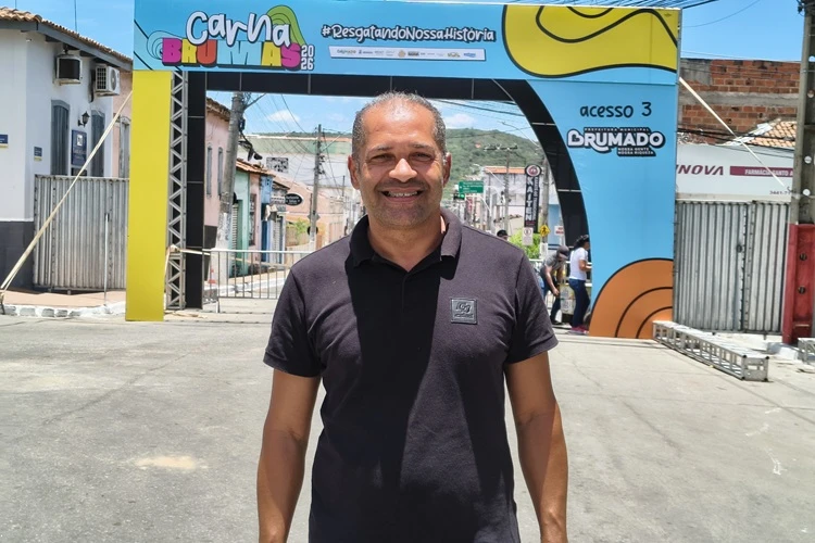 Secretário de Cultura destaca megaestrutura para o Carnaval 2026 em Brumado