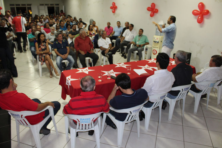 Com aval do PT, Waldenor Pereira e Vitor Bonfim fecham dobradinha representativa em Brumado