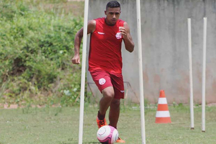 Jogador brumadense espera ser escalado para defender o Clube do Náutico