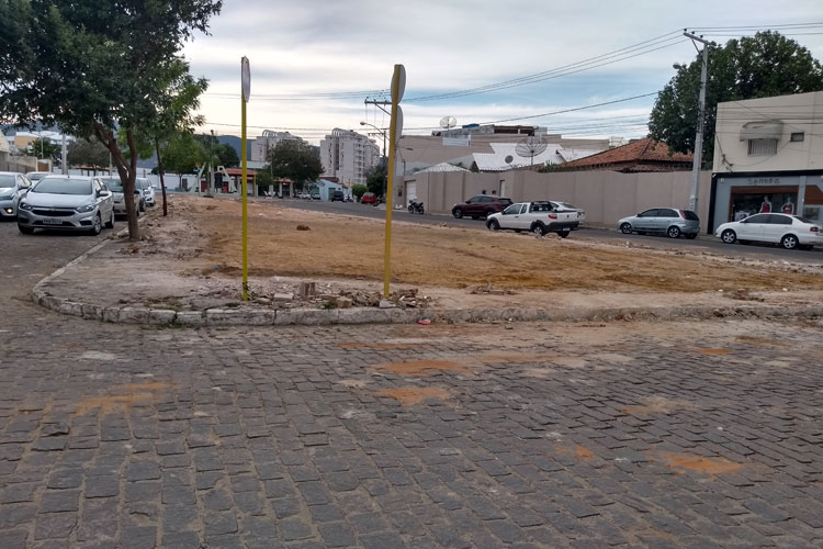 Brumado: Prédio do Lions é demolido para extensão da Praça Senhor do Bonfim