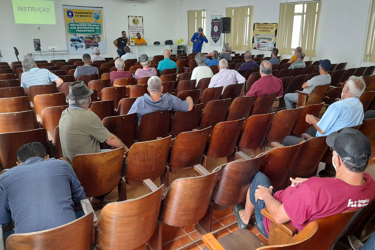 Audiência entre SMTT e taxistas abre temporada de vistorias do transporte de passageiros em Brumado