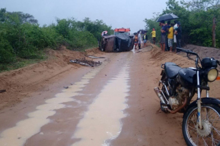 Comerciante morre após veículo capotar em estrada vicinal em Condeúba