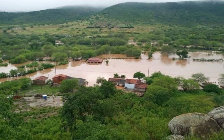 Ministério da Saúde libera R$ 100 milhões a afetados pela chuva na Bahia