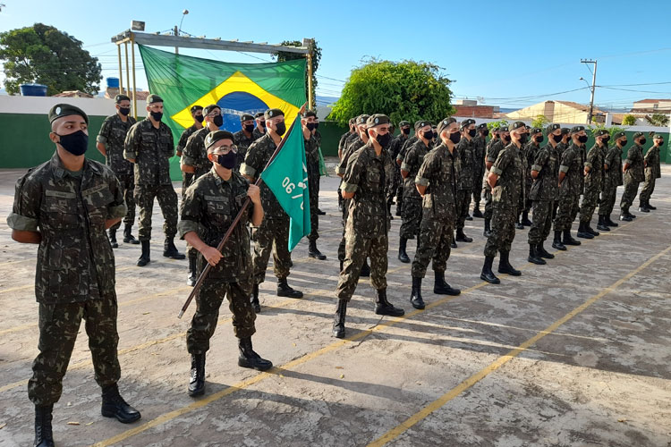 Completando 45 anos, TG realiza cerimônia de incorporação de novos atiradores em Brumado