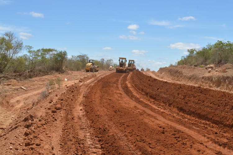 Obra de pavimentação da BA-263, de Licínio de Almeida a Urandi, vai beneficiar sudoeste baiano