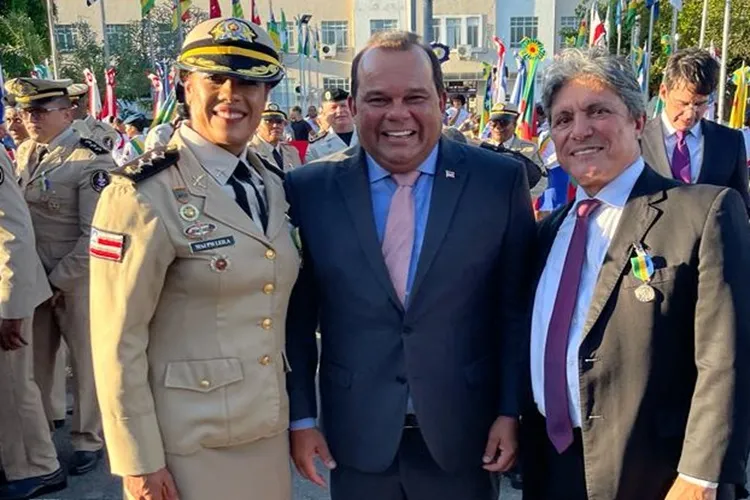 Conselheiro João Bonfim é condecorado com Medalha Amigo da Escola da PM-BA