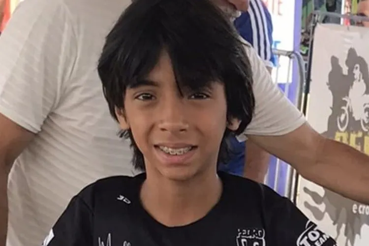 Piloto guanambiense de apenas 10 anos é campeão baiano de motocross