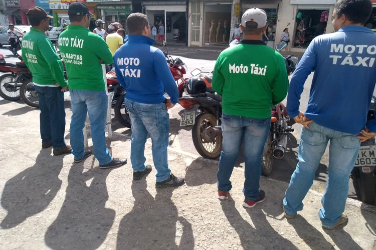 Novo modelo da CNH pode facilitar regulamentação do moto táxi em Brumado