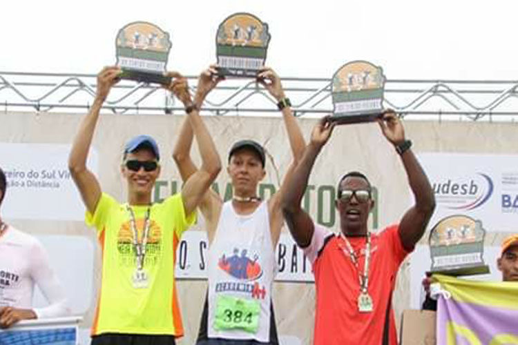 Atleta brumadense fica em terceiro na Meia Maratona do Sertão Baiano em Vitória da Conquista