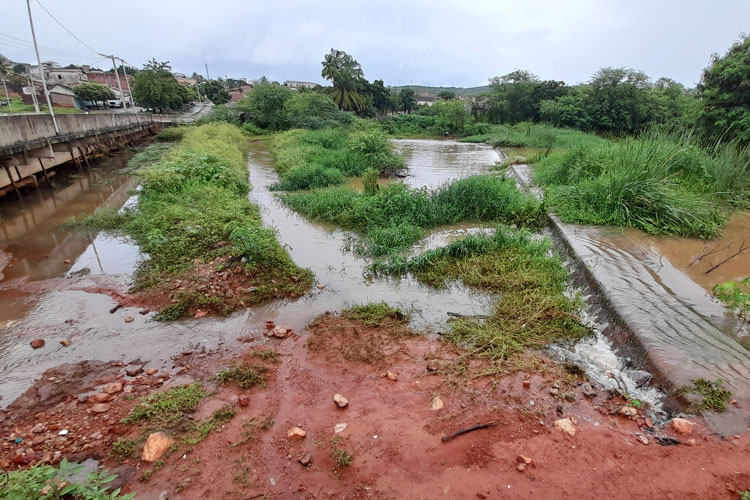 Brumado: Moradores preveem nova enchente na barraginha e mais transtornos com obras na ponte
