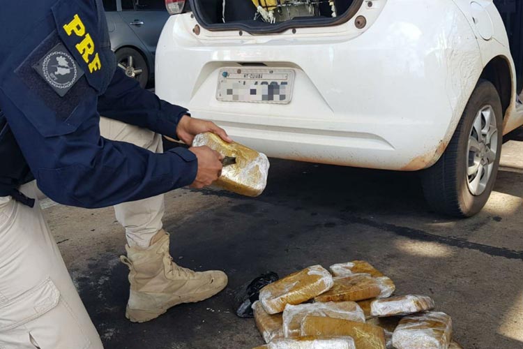 Nova Itarana: Casal é preso com 15 kg de crack em carro