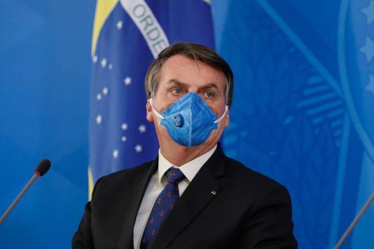 Jair Bolsonaro após 4 mil mortes de coronavírus em 24h: 'Não vai ter lockdown'