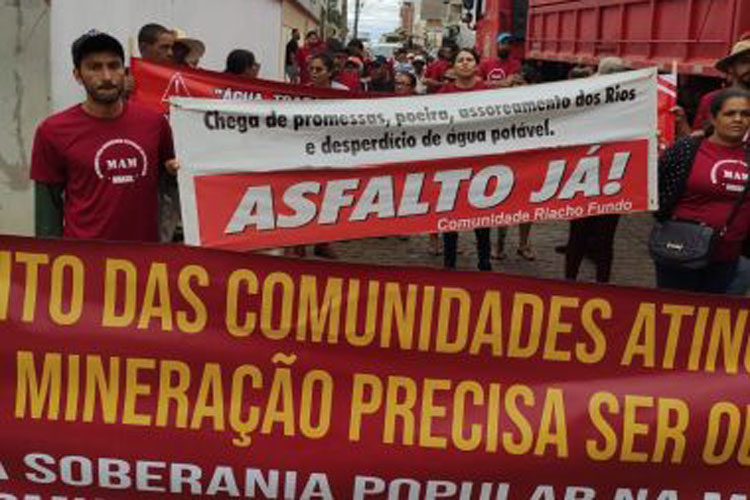 Moradores debatem impactos da Bahia Mineração em Licínio de Almeida
