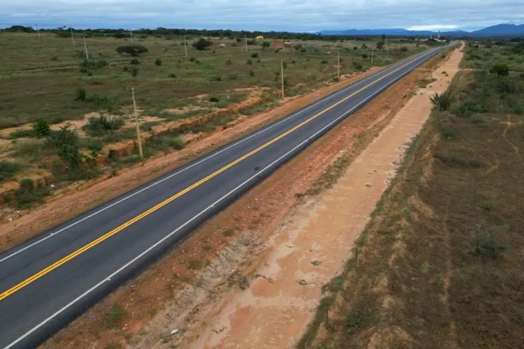 Entregas facilitam acesso à educação e garantem mais infraestrutura para Jacaraci