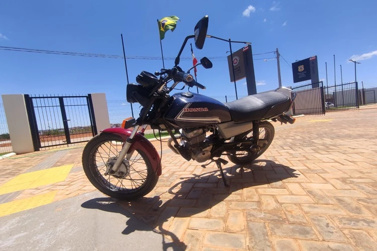 94ª CIPM recupera moto roubada em via pública de Caculé