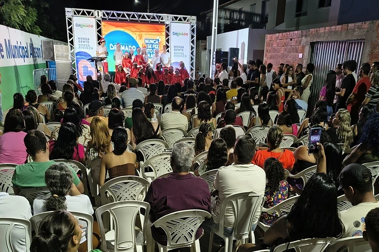 Brumado: Prefeitura inaugura pavimentação asfáltica e iluminação de Led no Brisas