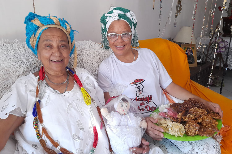 Dia da Baiana do Acarajé é lembrado com tradição de família que já dura 45 anos em Brumado