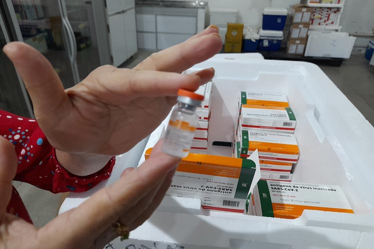 Brasil supera 90% da população-alvo com 1ª dose de vacina contra a Covid-19