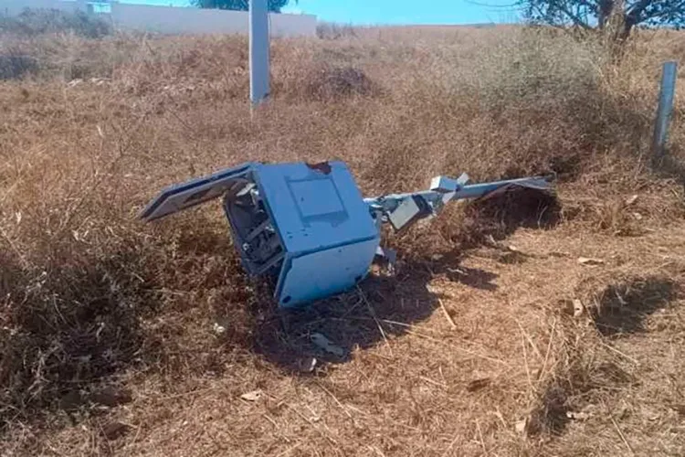 Radar é vandalizado na BA-262 entre Vitória da Conquista e Anagé