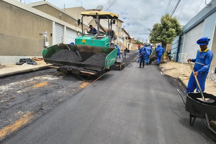 Brumado: Após uma década de descaso, gestão Fabrício Abrantes transforma Avenida Ana Lídia