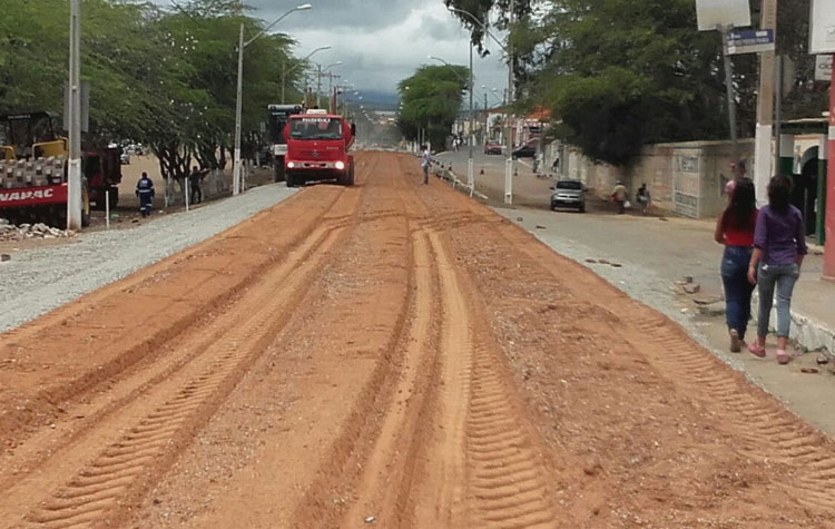 Poções e Nova Canaã: BA-262 está sendo recuperada com obra orçada em R$ 28 milhões