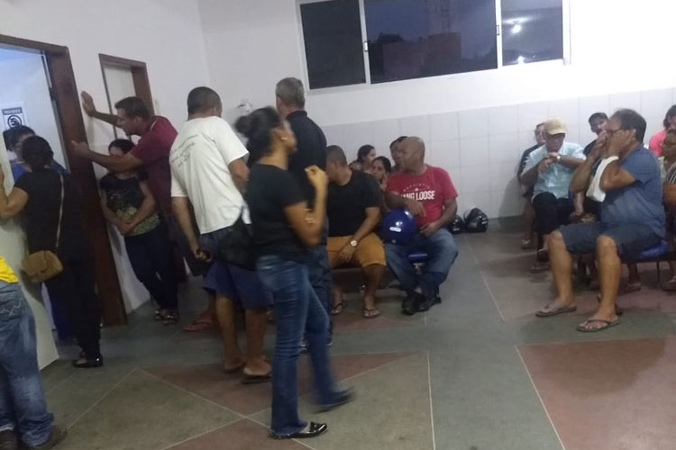 Brumado: Pai aponta descaso no hospital após filha passar nove horas na espera e sair sem atendimento