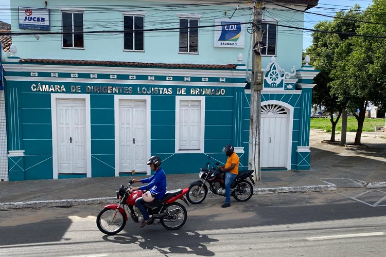 Brumado: CDL e SPC lançam campanha para valorização do comércio local