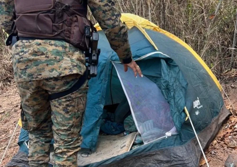 Polícia Ambiental detém dois indivíduos e apreende arma de fogo em Ibicoara