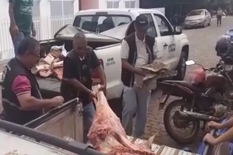 Adab apreende carne de abate clandestino em Caculé