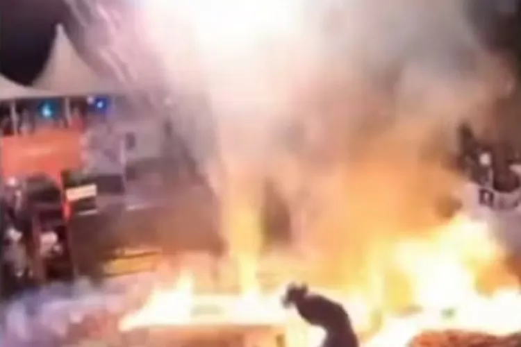 10 pessoas ficam feridas após explosão de fogos durante Exposição de Itapetinga