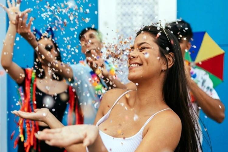 Carnaval 2026: Agita Brumado com grande aula de dança na Praça da Prefeitura