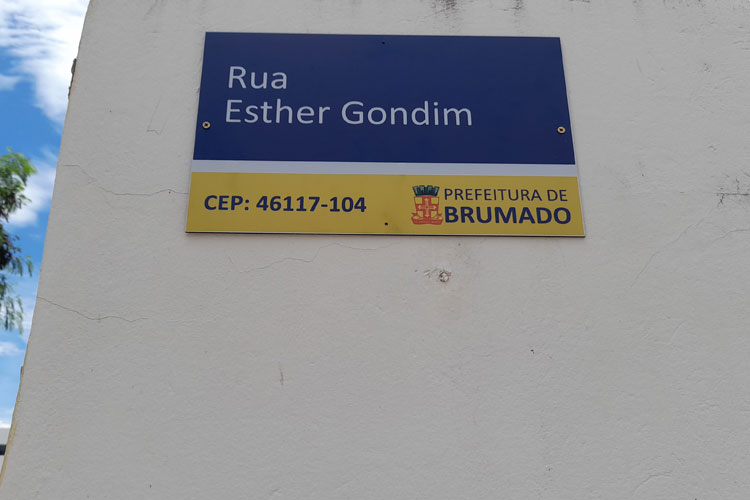 Ruas de Brumado recebem placas com cepeamento em logradouros