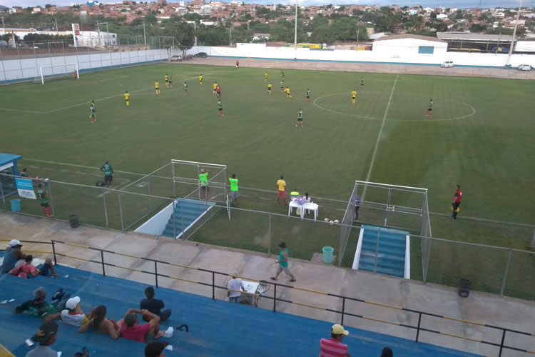 Feirense goleia o Santos e carimba vaga para as semifinais do Campeonato Brumadense de Futebol