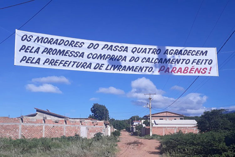 Livramento de Nossa Senhora: Moradores do Passa Quatro ironizam promessa de calçamento