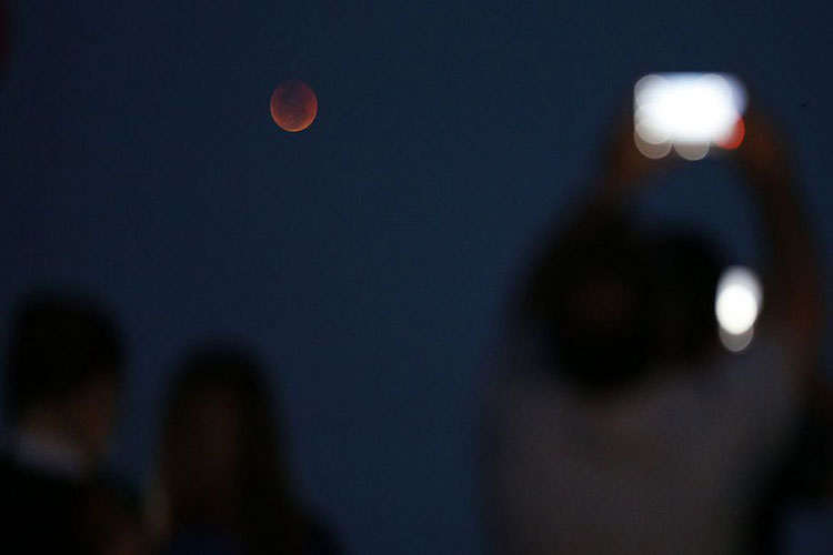 Lua de Sangue poderá ser vista em todo o Brasil neste domingo (15)