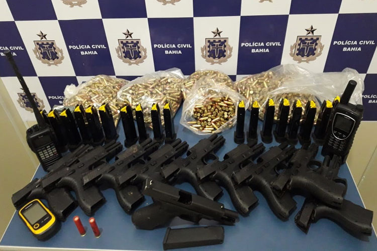 Polícia Civil desarticula quadrilha e encontra arsenal em sítio em Vitória da Conquista